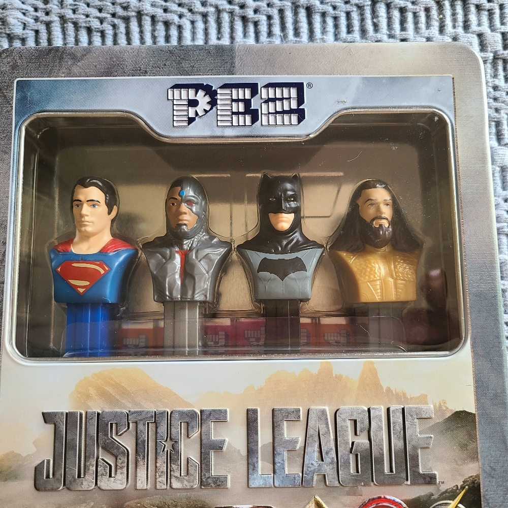 Justice League DC Comics 4 Character PEZ Set in Metal Tin
